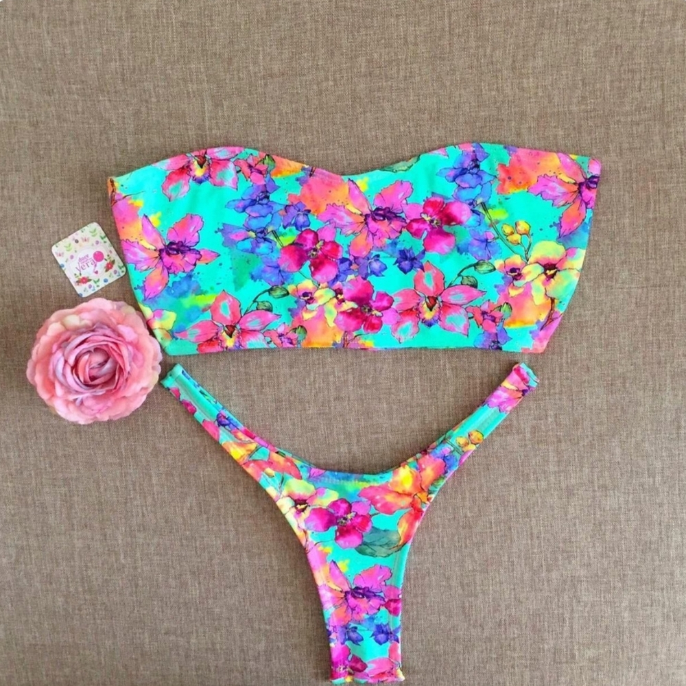 Bikini set from Doce Neon Vera (Brazilian Brand)